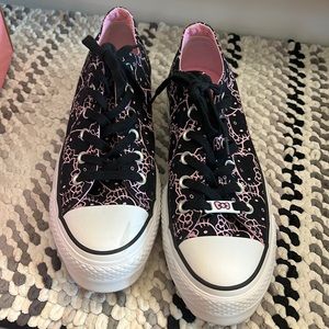 Converse - Hello Kitty platform black/pink worn once size 9